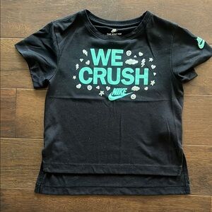 Nike Black and Green Graphic Short Sleeve Tee